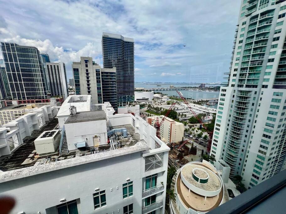 Spacious Studio In The Heart Of Downtown Miamiアパートメント エクステリア 写真