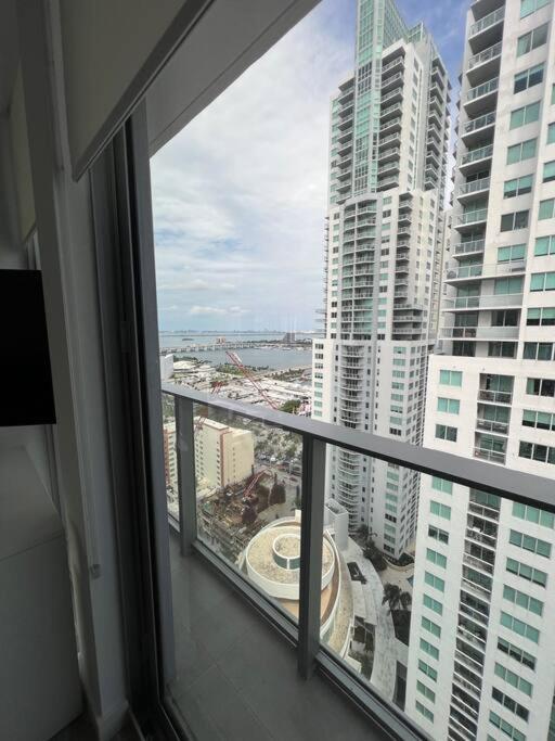 Spacious Studio In The Heart Of Downtown Miamiアパートメント エクステリア 写真