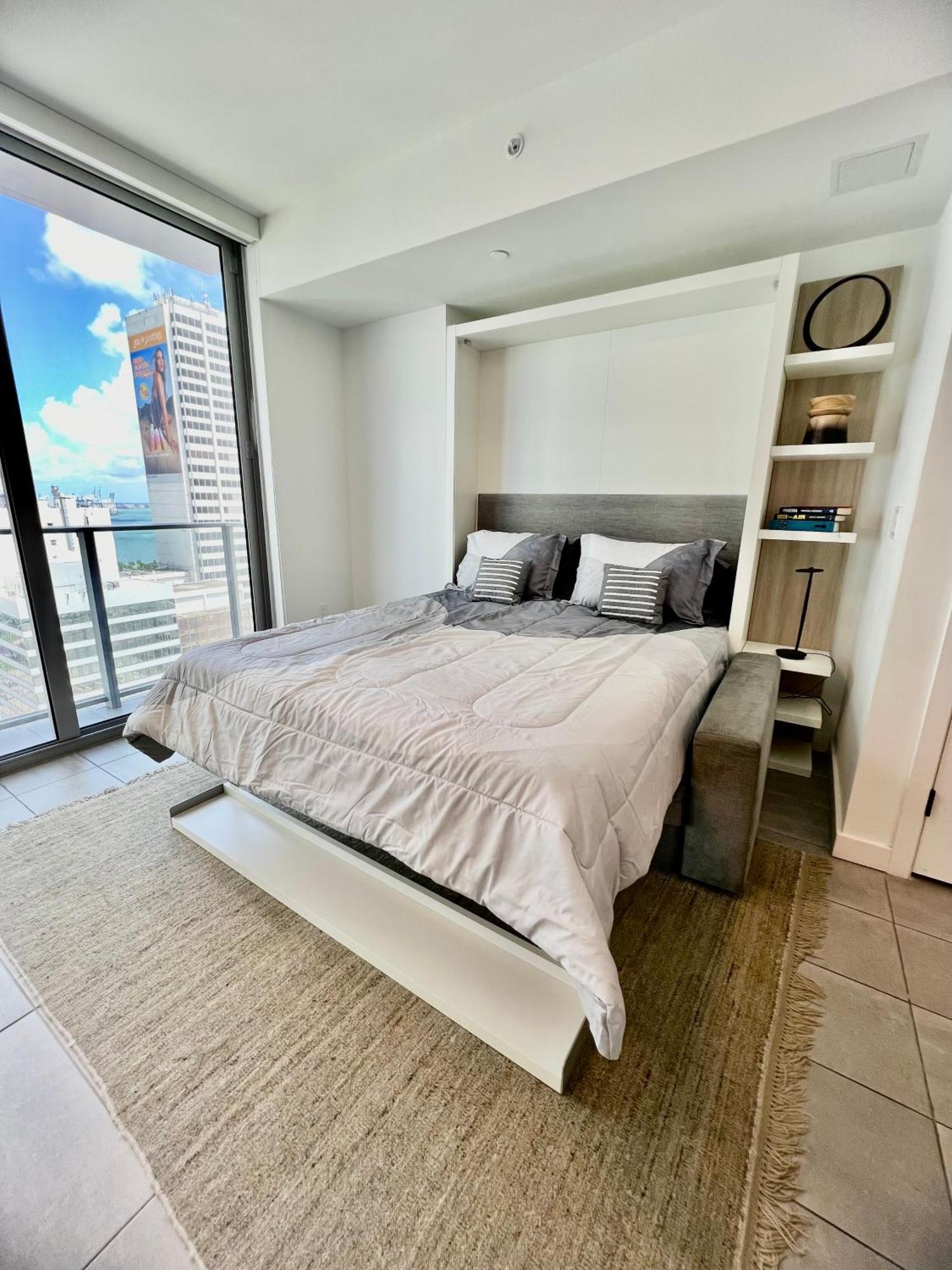 Spacious Studio In The Heart Of Downtown Miamiアパートメント エクステリア 写真