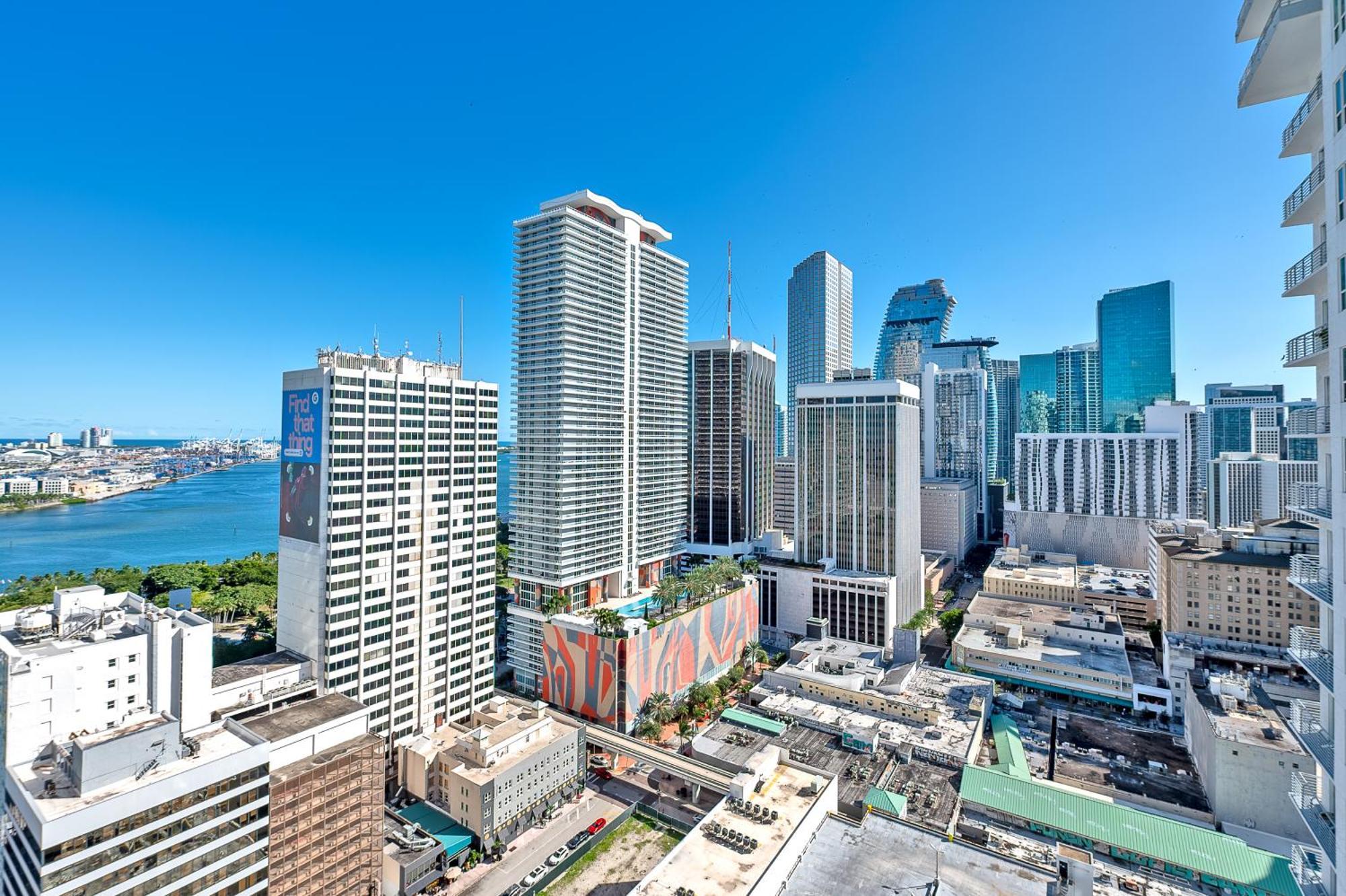 Spacious Studio In The Heart Of Downtown Miamiアパートメント エクステリア 写真