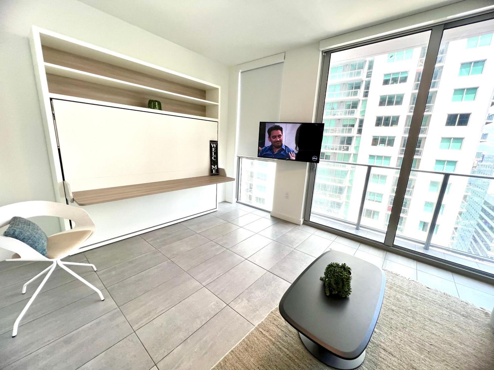 Spacious Studio In The Heart Of Downtown Miamiアパートメント エクステリア 写真